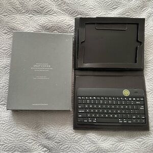 Black Restoration Hardware Artisan Leather IPad/iPad 2 Cover with Keyboard